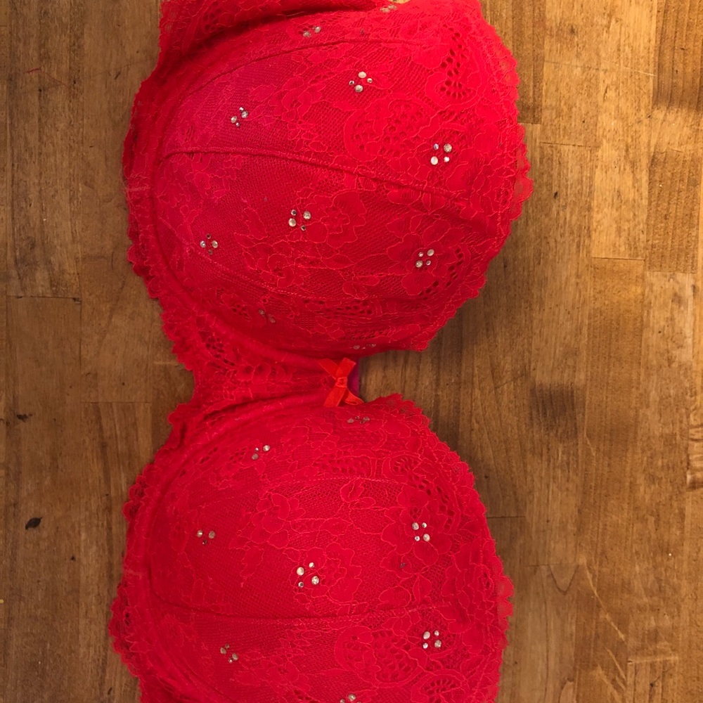 36DD Victoria Secret